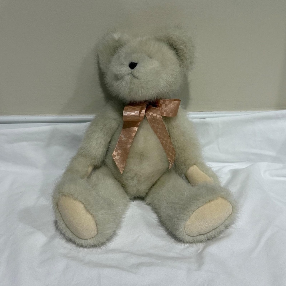Boyds Bears plush toy, Kibby T. Beansley from the H.B.'s Heirloom SeriesL